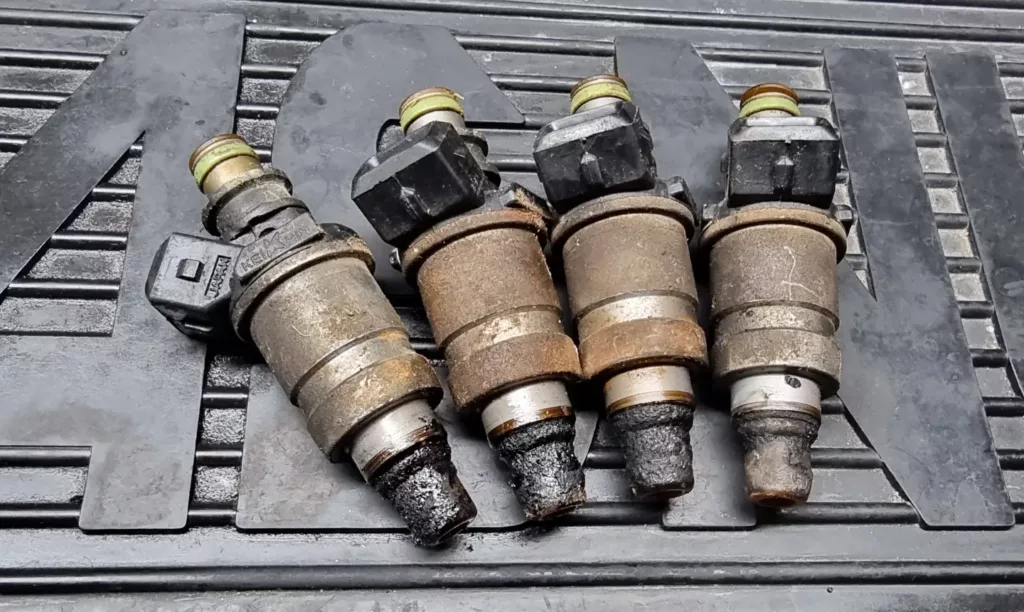 Honda Fuel injector before reconditioning
